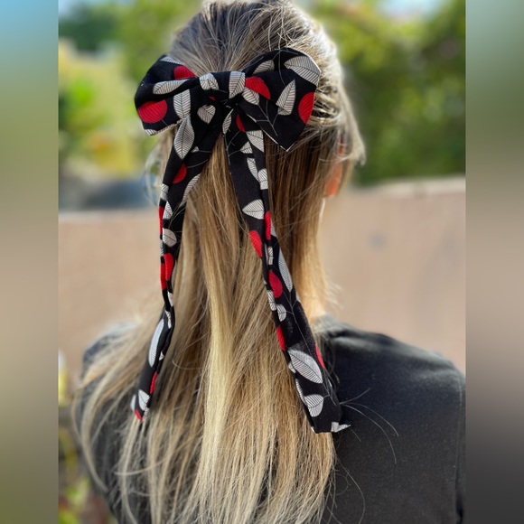 WOMEN, TEEN, GIRLS, SET FOR 3 bow crunchies, silky multicolor hair accessories. - Picture 1 of 16